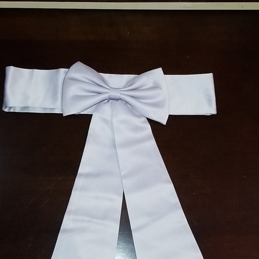 Adjustable satin sash for girls